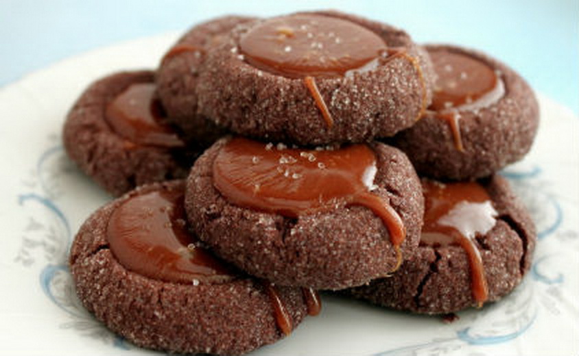 Keto Recipe: Chocolate Chip Cookies | KETO-MOJO